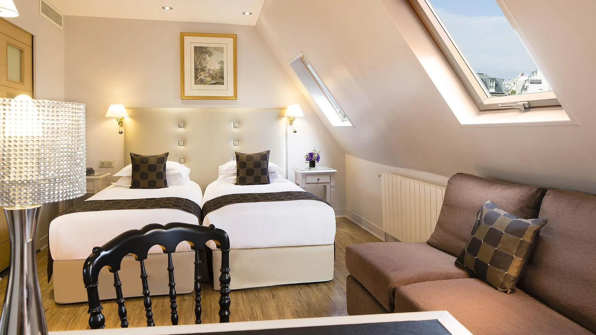 Plaza Elysees 4* Paris