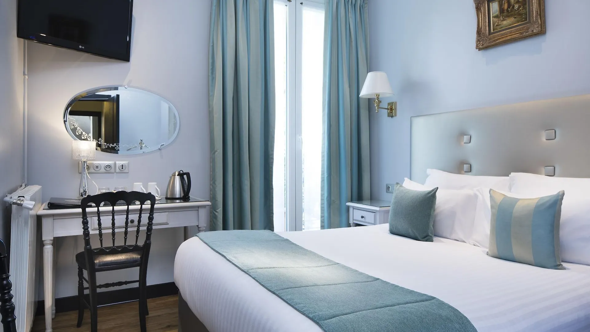 Hotel Plaza Elysees Paryż