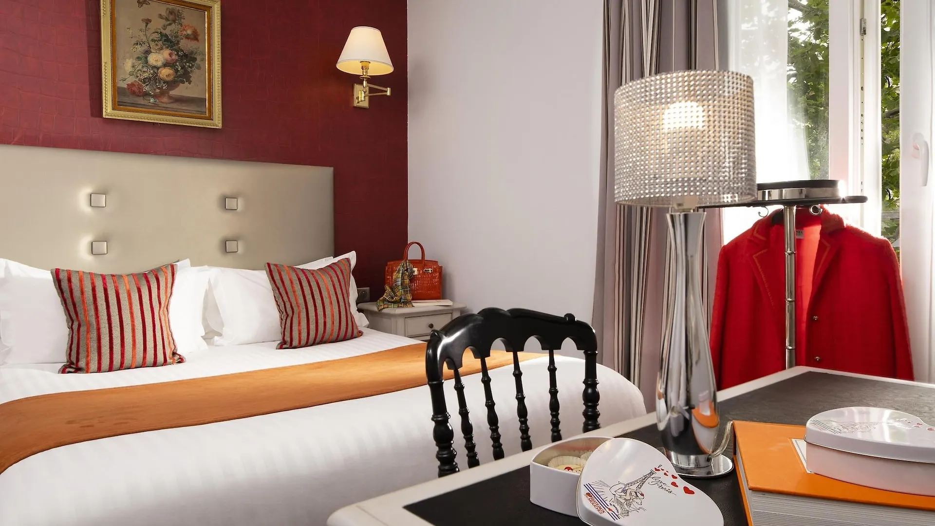 Hotel Plaza Elysees 4*