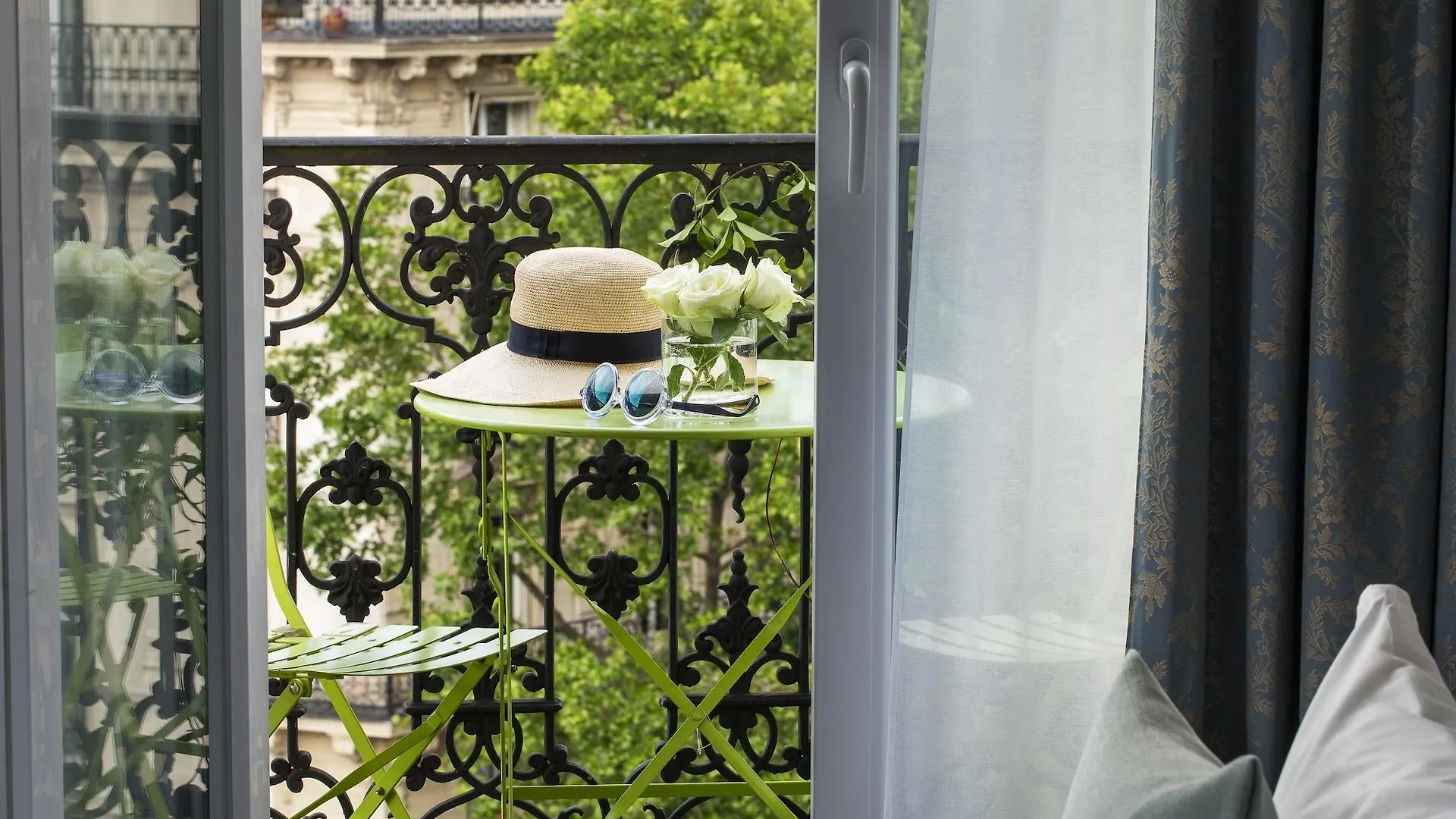 Hotel Plaza Elysees 4*