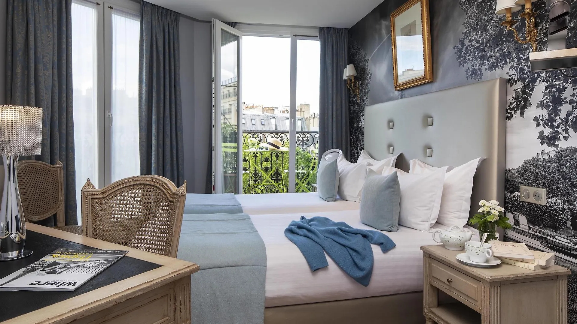 Plaza Elysees Hotel 4*