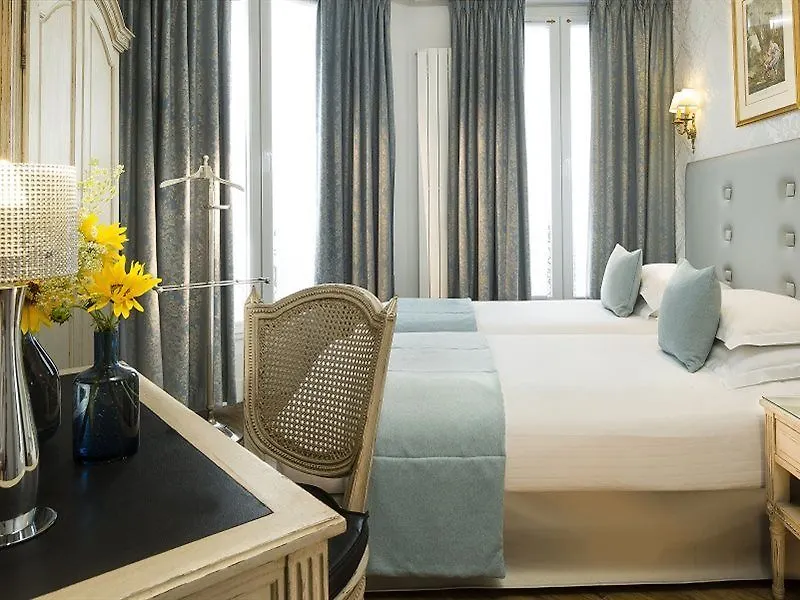 Hotel Plaza Elysees Paryż